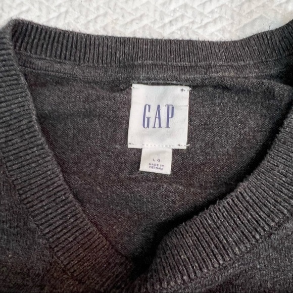 𝅺GAP Men's 100% Cotton Charcoal Crew Neck Sweater Size L - Picture 9 of 10